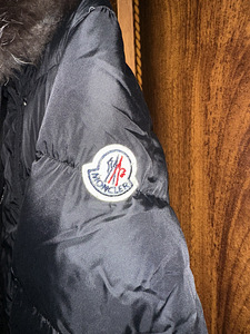 Женская куртка Moncler. (2 фото из 5)