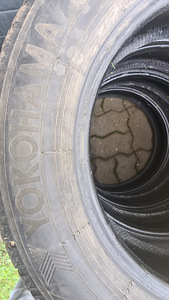 YOKOHAMA M+S naastrehvid 225/65 R17 (2 foto / 5)