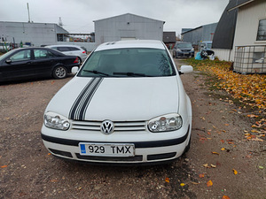 Volkswagen Golf (3 foto / 9)