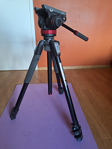 Manfrotto videopea MVH502AH ja statiiv MT055XPRO3 (1 foto / 1)