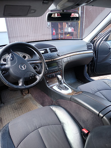 MERCEDES-BENZ E 320 CDI (5 foto / 8)