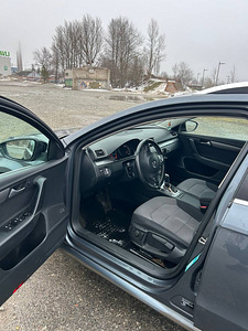 Volkswagen Passat B7 (7 foto / 12)