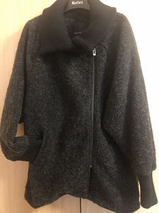 Серо-черный цвет, размер 38/40 теплая куртка на утепленной подкладке