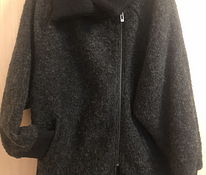 Серо-черный цвет, размер 38/40 теплая куртка на утепленной подкладке