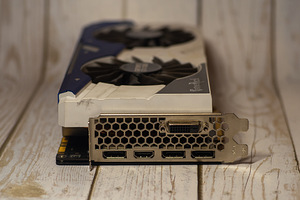 Palit GeForce GTX 1080 8Gb (2 foto / 3)