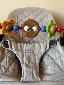 BabyBjörn lamamistool + mänguasi (3 foto / 4)