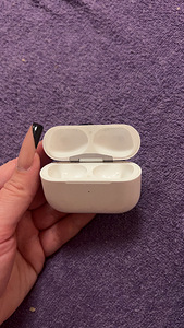 Кейс от airpods pro (2 фото из 2)