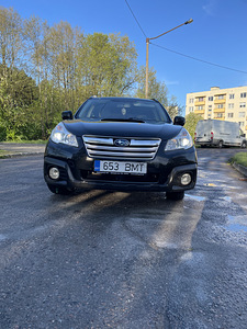Авто в идеальном состоянии, все детали по тел… (3 фото из 10)