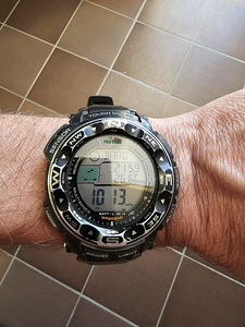 Casio Pro Trek PRW-2500 Solar (2 foto / 3)