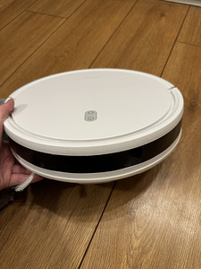 Xiaomi Robot Vacuum E10 (2 foto / 9)
