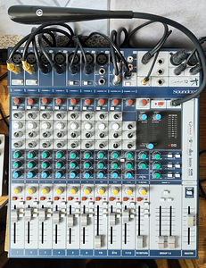 Helimikserpult Soundcraft Signature 12 (1 foto / 4)