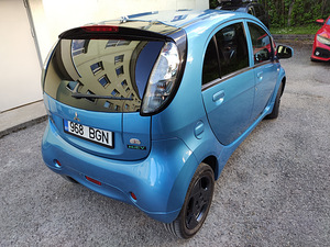 Mitsubishi i-MiEV Webasto + Mürasummutus (9 foto / 15)
