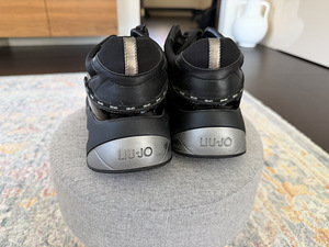 Jalatsid Liu Jo suurus 38 (5 foto / 6)