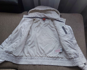 Nike k/s tepitud jope, S (3 foto / 3)