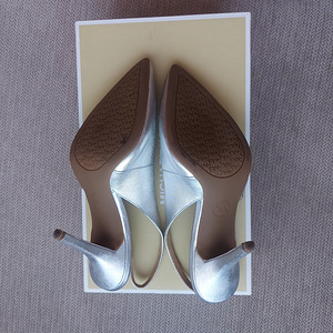 Michael Kors kingad, 37 (4 foto / 4)
