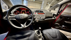 Honda Jazz, 2013 (9 foto / 11)