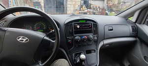 2010 Hyundai h1 starex (7 foto / 8)