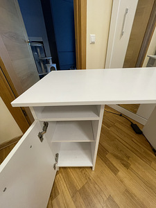 Kirjutuslaud (3 foto / 3)