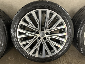 Veljed AUDI A8 D5 R20 (5 foto / 10)