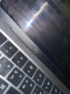 MacBook Air 2022 M2 13.6 (4 foto / 7)