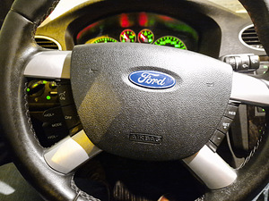 Müüa ford focus 1.6ti Ghia (7 foto / 9)