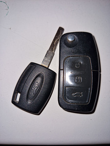 Müüa ford focus 1.6ti Ghia (9 foto / 9)