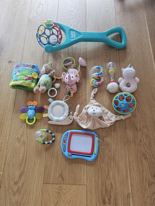Набор развивающих игрушек для малыша (Fisher-Price, Oball..) (1 фото из 3)