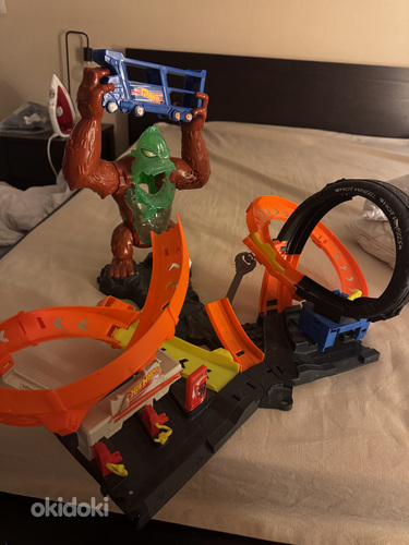 Gorilla rada Hot Wheels
