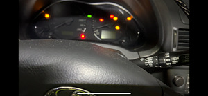 AutorentToyota Avensis (5 фото из 6)