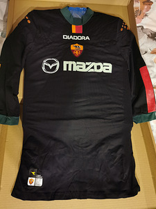 Francesco Totti autogrammiga AS Roma jalgpallisärk! (3 foto / 8)