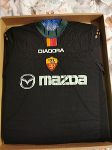 Francesco Totti autogrammiga AS Roma jalgpallisärk! (7 foto / 8)