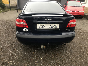 Вольво s40 (8 фото из 8)