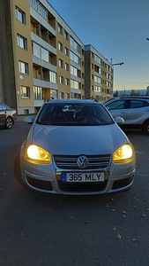 Volkswagen golf v variant 1.9 tdi 77kw (3 foto / 10)