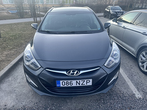 Hyundai i40 (3 фото из 12)