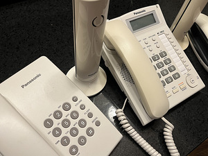 Lauatelefonide kompl: 3 Philips disaintelefoni + 2 Panasonic (5 foto / 7)