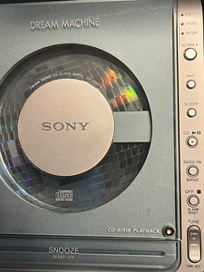 Sony Dream Machine - FM/AM CD CLOCK RADIO (3 foto / 6)