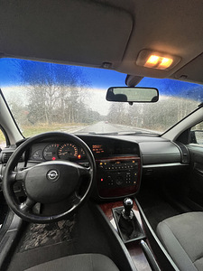 2001 Opel Omega 2.2 106kW MANUAAL (5 foto / 7)