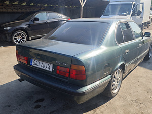 BMW e34 на запчасти (6 фото из 6)