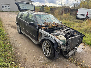BMW e36 на запчасти (1 фото из 3)