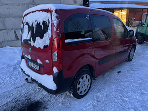 Peugeot Partner varuosadeks (4 foto / 8)