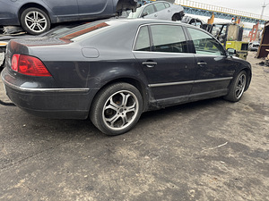 VW Phaeton varuosadeks (4 foto / 7)