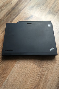 Lenovo ThinkPad X230 Tablet (2 foto / 5)
