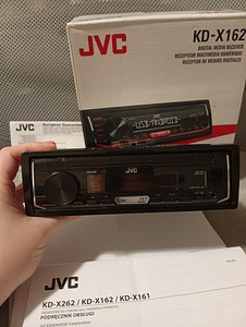 Автомагнитола JVC (2 фото из 10)