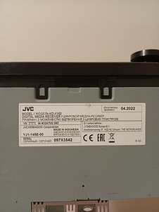 Автомагнитола JVC (4 фото из 10)