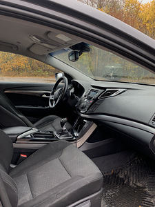Продам Hyndai i40 (8 фото из 8)