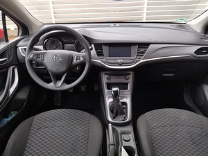 Opel Astra K Sports Tourer (7 foto / 15)