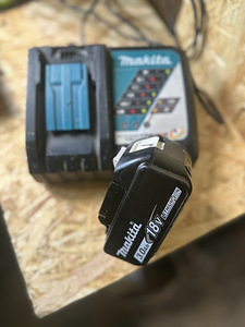 Makita aku 3.0Ah +laadija (1 foto / 1)
