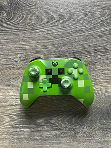 XBOX ONE S + Juhtpult / Iga mäng 15€ (5 foto / 8)