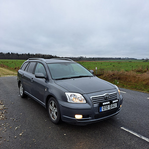 Toyota Avensis (1 foto / 6)