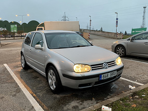 Volkswagen Golf 1.9 TDI RECARO (3 foto / 8)